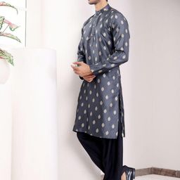 Rawayi Men Geometric Embroidered Flared Sleeves Thread Work Kurta image 2