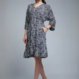 The Roadster Lifestyle Co. Abstract Printed V-Neck A-Line Dress image 3