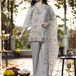 Tikhi Imli Women Solid Embroidered Kurta with Palazzo & Dupatta-picture-46