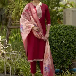 ZIRVI Women Maroon Embroidered Kurta Set with Floral Organza Dupatta-image-55