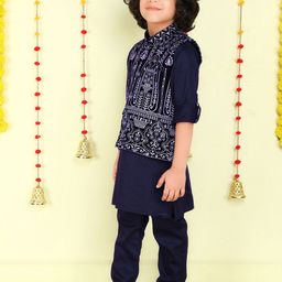 Ministitch Boys Regular Thread Work Kurta with Pyjamas image 4