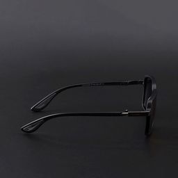 Voyage Unisex Square Sunglasses with Polarised and UV Protected Lens image 4