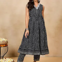 WineRed Women Ethnic Motifs Printed Empire Mirror Work Pure Cotton Kurta with Palazzos-picture-33