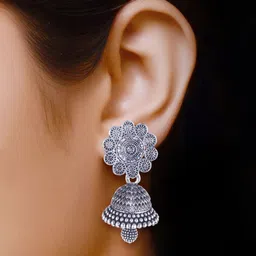 DIVASTRI Set Of 4 Silver-Plated Square Shaped Oxidized Jhumkas image 5
