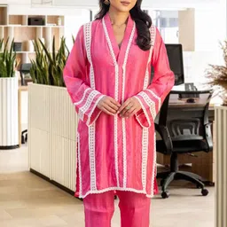 Ambraee Striped V-Neck Flared Sleeves Lace Chanderi Silk Kurta Set-picture-30