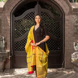 craftroots Embroidered Dupatta with Thread Work-8