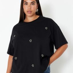 Trendyol Women Drop-Shoulder Sleeves Applique T-shirt-image-76