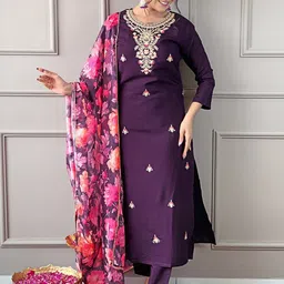 THE FAB FACTORY Women Floral Embroidered Regular Thread Work Kurta with Trousers & With Dupatta-picture-15