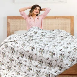 Aura White & Green Ethnic Motifs Microfiber AC Room 300 GSM Double Bed Comforter-picture-12