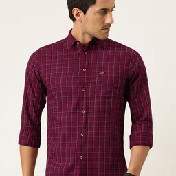 The Indian Garage Co Men Maroon & Navy Blue Slim Fit Checked Casual Shirt-picture-17