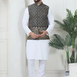 SOJANYA Ethnic Motifs Embroidered Regular Thread Work Pure Cotton Straight Kurta Set-picture-51