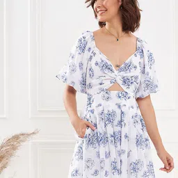 KASSUALLY Blue Floral Print Flared Sleeve Georgette Fit & Flare Dress-image-42