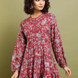 Tokyo Talkies Maroon Floral Printed Puff Sleeve A-Line Dress-image-3