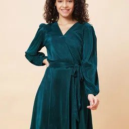 Globus Wrap Neck Accordion Pleated Belted A-Line Dress-picture-39