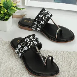 madam glorious Embellished One Toe Flats-22