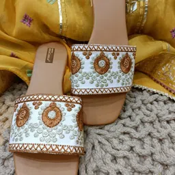 DESI COLOUR Women Floral Embroidered Suede Open Toe Flats-picture-5