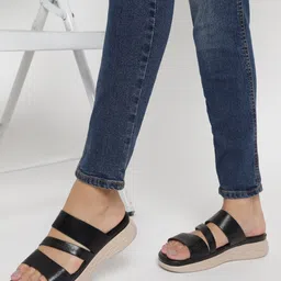 Truffle Collection Women Round Toe Open Toe Flats-image-38
