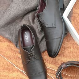 INVICTUS Men Brown Solid Formal Brogue Shoes-image-3
