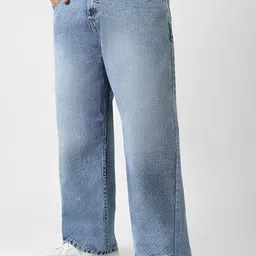 Urbano Plus Men Loose Relaxed Fit Light Fade Clean Look Mid Rise Pure Cotton Jeans-image-92