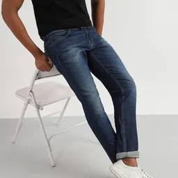 Lee Men Slim Fit Mid-Rise Light Fade Stretchable Jeans-picture-24
