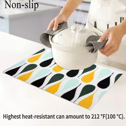 LUXEHOME INTERNATIONAL Set of 5 Yellow & Green Heat Resistant Table Placemat With Runner image 2