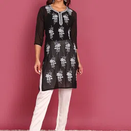 TOP N THREAD Floral Embroidered Georgette Straight Kurta-image-40