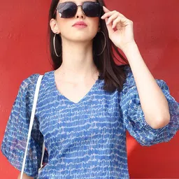 Sera Abstract Printed Puff Sleeve Regular Crop Top-25