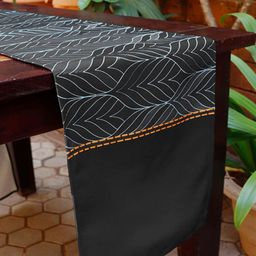 ZEBA Navy-Blue & White Printed 6-Seater Table Runner-4