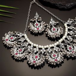 KARATCART Silver & Red Oxidised Kundan Studded Choker Necklace Set-image-74