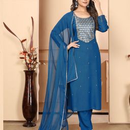 Rujave Women Paisley Empire Kurta with Trousers & With Dupatta-image-87