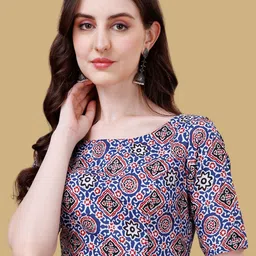 Oomph! Printed Boat Neck Saree Blouse-picture-16