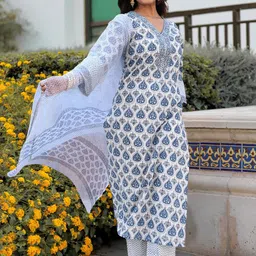 Moda Rapido Ethnic Motifs Printed V-Neck Straight Kurta With Trousers And Dupatta-image-64