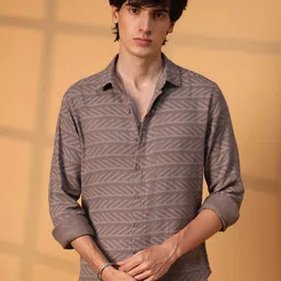 Campus Sutra Men Comfort Spread Collar Abstract Printed Cotton Casual Shirt-picture-12