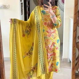 DIVASTRI Women Floral Printed Regular Kurta with Trousers & With Dupatta-16