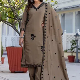 KALINI V-Neck Floral Embroidered Straight Kurta With Trousers And Dupatta-14