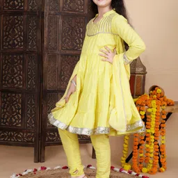 Cutiediva Girls Embroidered Regular Gotta Patti Pure Cotton Kurta with Churidar-picture-33