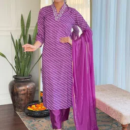DIVASTRI Women Leheriya Printed Regular Sequinned Kurta with Trousers & With Dupatta-image-92