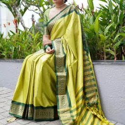 SHOP DROP Zari Pure Silk Banarasi Saree-image-15