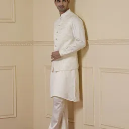 Satwaa Men Ethnic Motifs Regular Thread Work Kurta with Trousers-picture-2