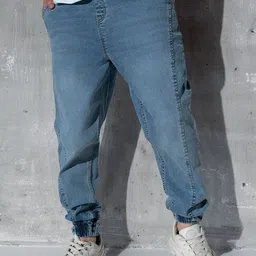 Hubberholme Men Comfort Relaxed Fit Mid-Rise Light Fade Jeans-picture-10