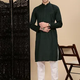 House of Pataudi Floral Self Design Mandarin Collar Straight Kurta & Trousers-picture-4