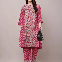 DREAM X FASHION Women Floral Printed Regular Kurta with Trousers-picture-29
