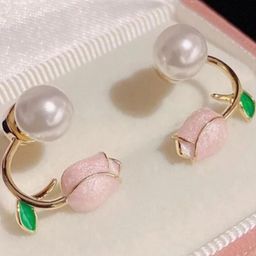 Tipsy closet Floral Studs Earrings-60