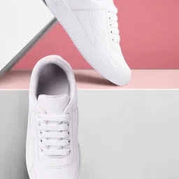 RealToes Women Sneakers-34