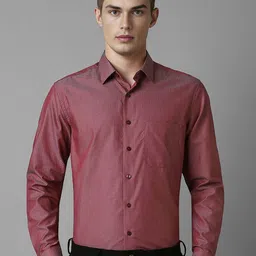 Louis Philippe Men Spread Collar Textured Printed Cotton Slim Fit Formal Shirt-image-125
