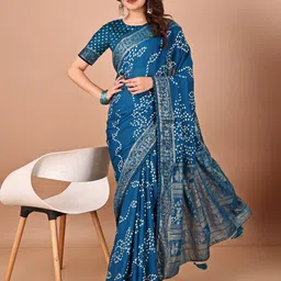Panzora Woven Design Foil Work Bandhani Saree-image-5