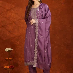 Berrylicious Women Embroidered Regular Sequinned Kurta with Trousers & With Dupatta-13