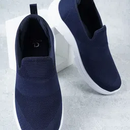 Carlton London sports Men Mesh Lightweight Sneakers-image-24