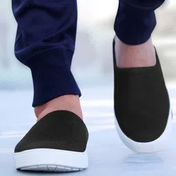 FAUSTO Men Black Solid Slip-On Sneakers-image-54