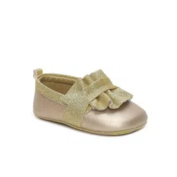 MINI KLUB Girls Gold-Toned Woven Design PU Slip-On Sneakers-image-47